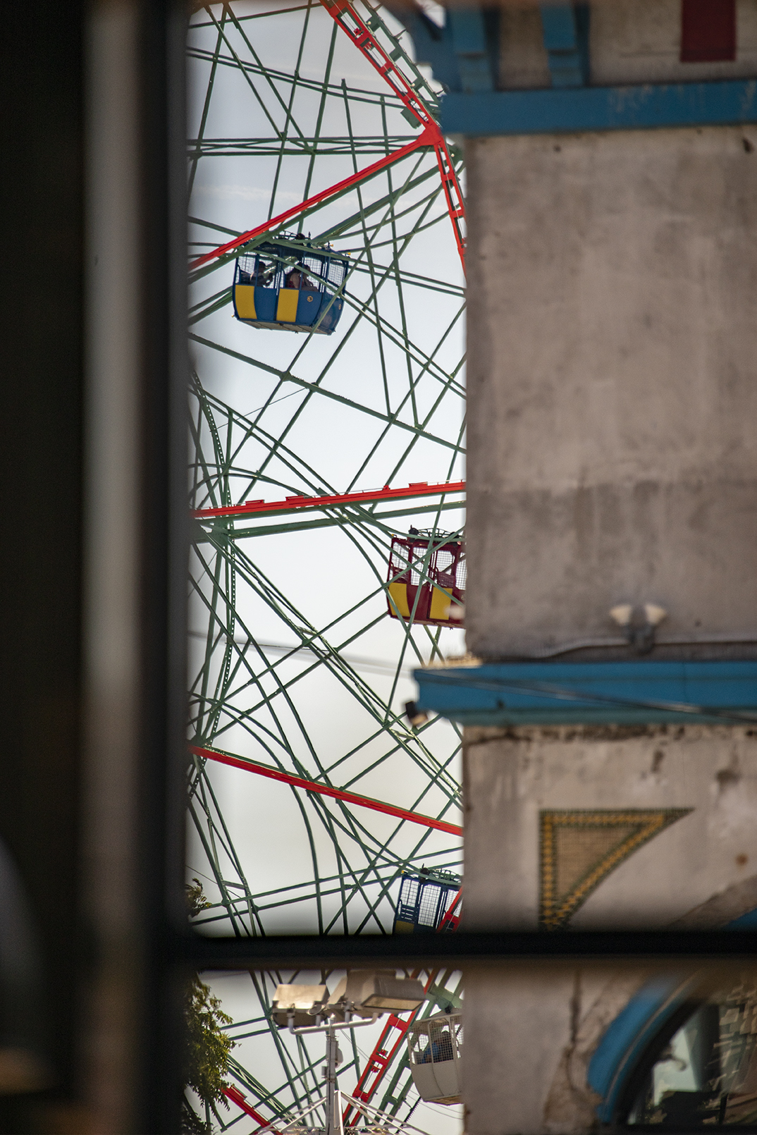 A Glimpse Of The Wonder Wheel